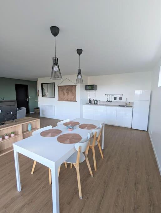 Bienvenue Chez Severine Et Julien Appartement 75M2 Mirefleurs Ngoại thất bức ảnh