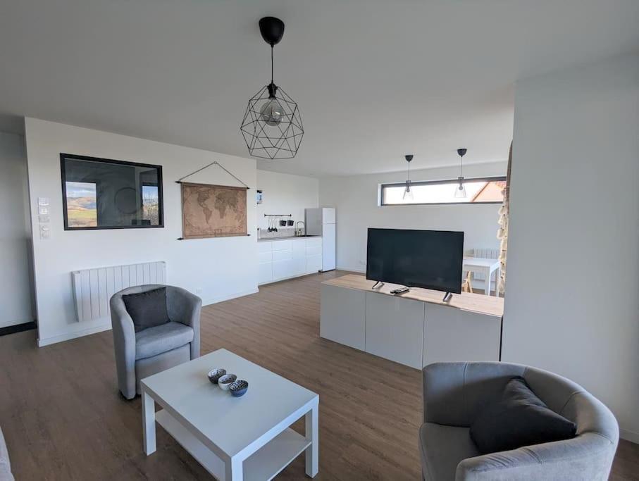 Bienvenue Chez Severine Et Julien Appartement 75M2 Mirefleurs Ngoại thất bức ảnh